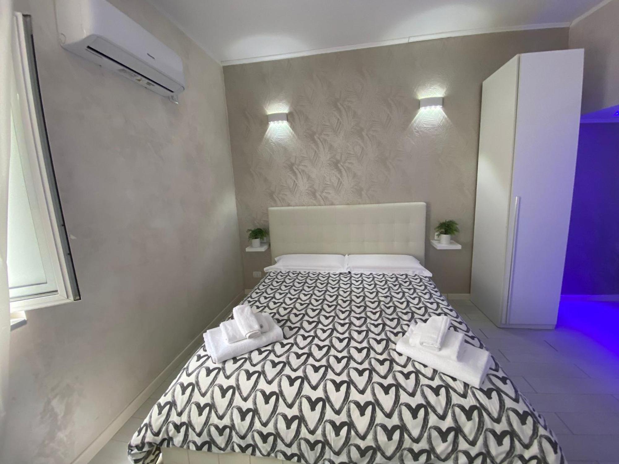 Newhouse Dante Apartment Bari Exterior photo